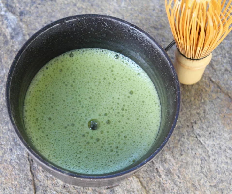 Préparer > Bols à Matcha - Fouets - Spatules > FOUET À MATCHA 9CM : Lupicia