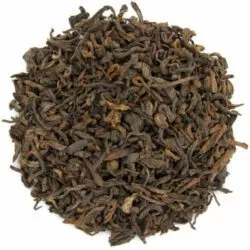 feuilles en vrac de thé puerh fermenté